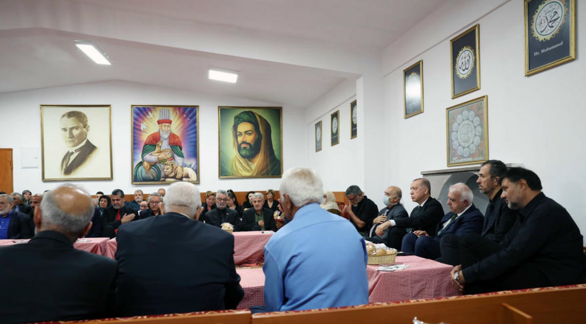 Alevi Vakıfları Federasyonu  Hüseyin Gazi Cemevi yönetiminin ihracını istedi